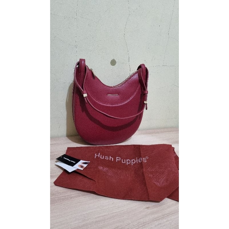 PRELOVED HUSH PUPPIES Moonie shoulder (M) wine