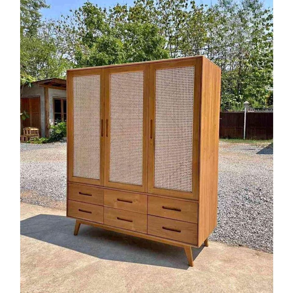 Promo Lemari Pakaian Minimalis Kayu Jati Solid 3 pintu Kombinasi Rotan Alam