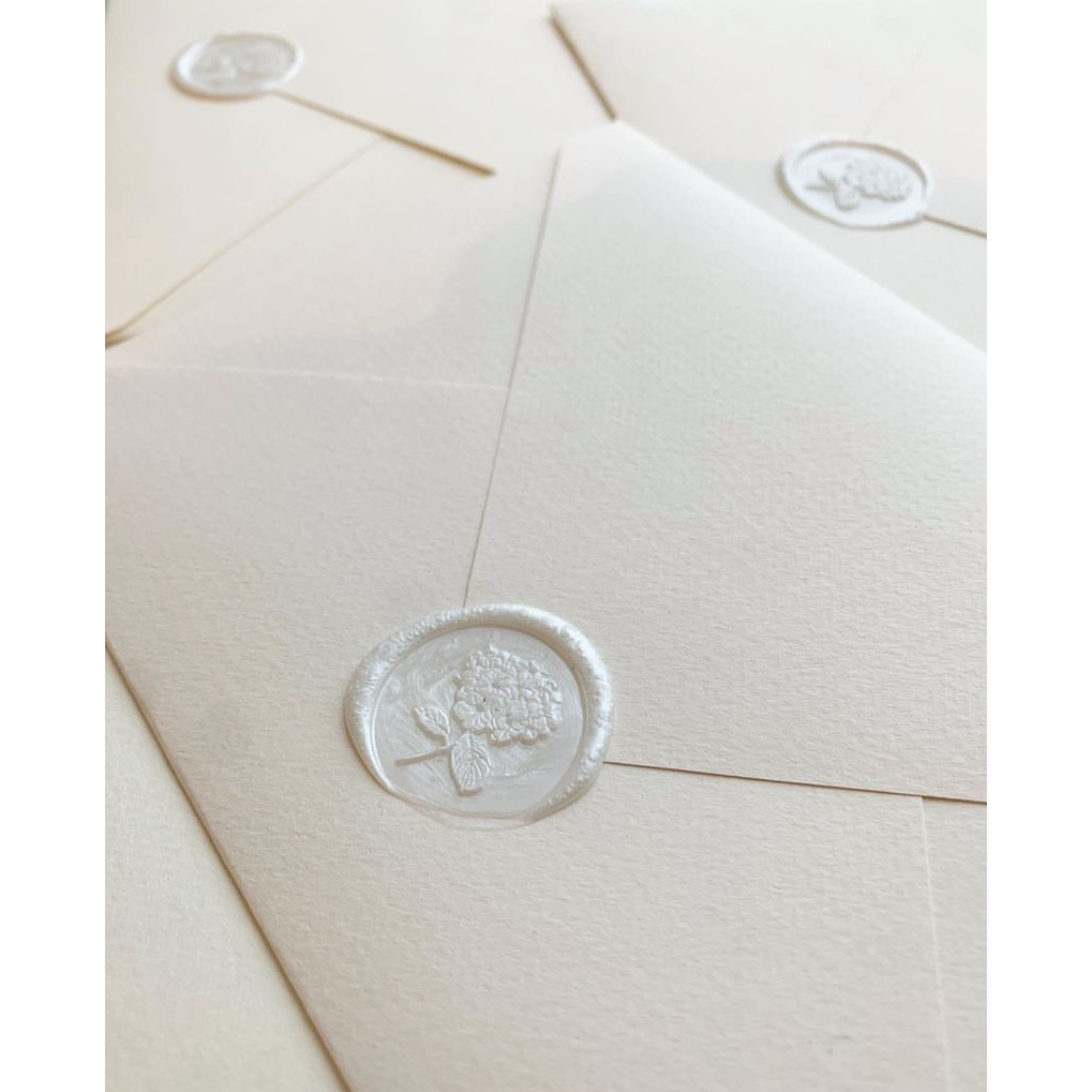 

(ASC) Virly (Pearl) - 1 pcs Wax Seal Coin Wedding / Segel instan undangan siap pakai sudah include double tape / Tanpa minimum / DIY / Art / Vintage Candle / calligraphy / Hampers