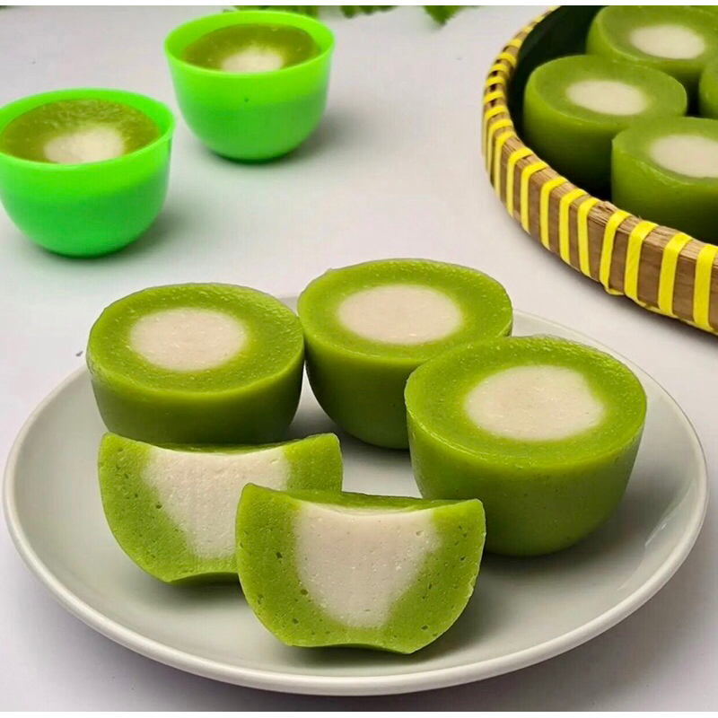 

Nona manis pandan