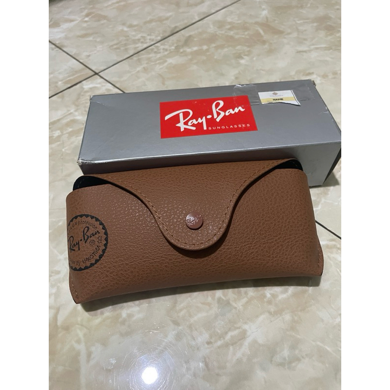 Ray-Ban