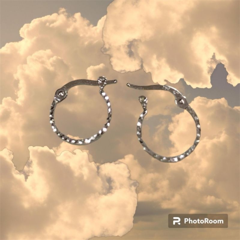 anting emas putih kadar 750