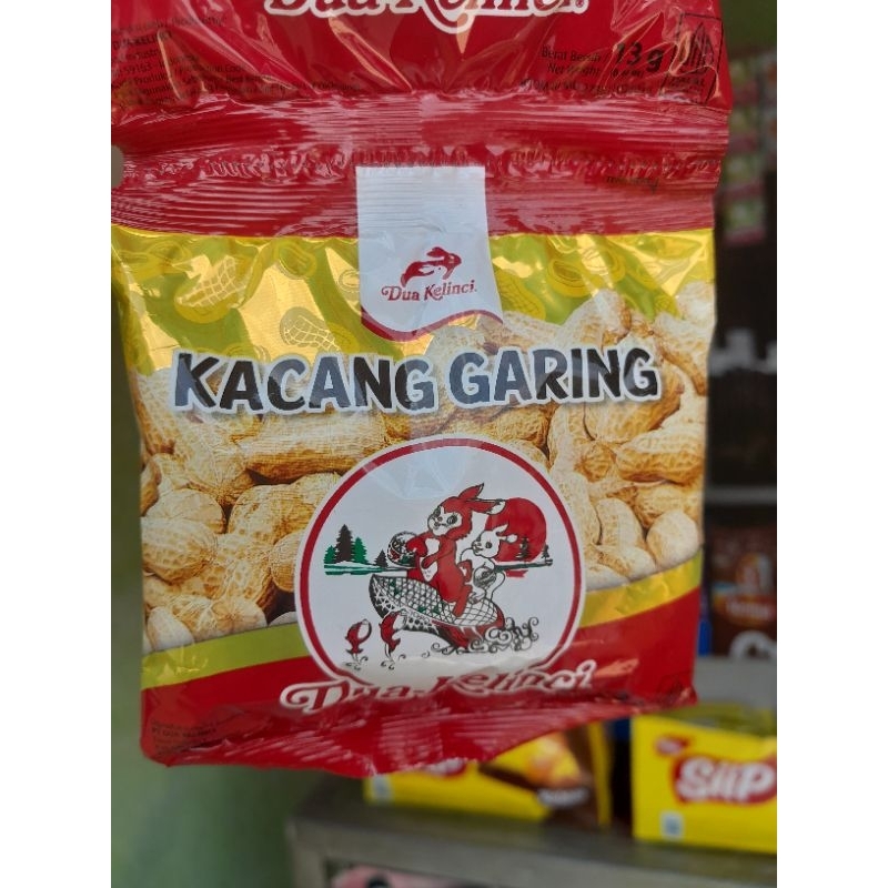 

Kacang Garing / Kacang Kulit Dua Kelinci 13g (ISI 1 PACK) SNACK JAJANAN