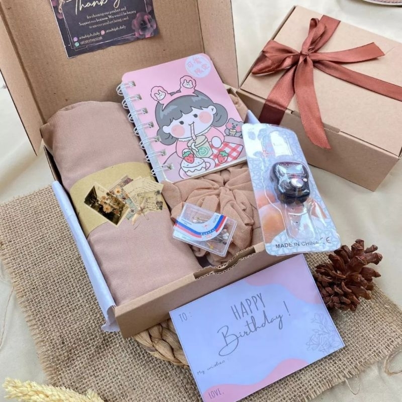 

Hampers Cewek Kado Hijab Murah