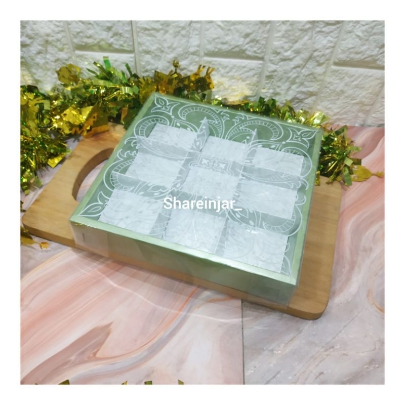 

Box Lebaran Sekat 9-Kotak Kue Brownies Lubang 9-Dus Hampers Idul Fitri