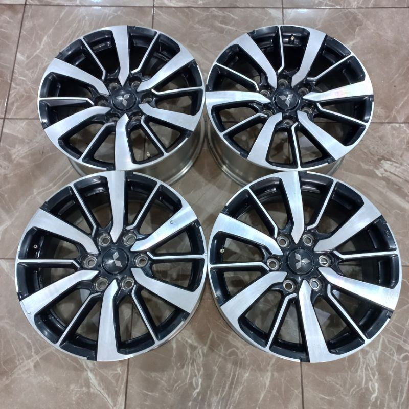 VELG ORI STANDAR PAJERO SPORT R18X7,5 PCD 6X139'7 ET 38 SECOND | VELG BEKAS