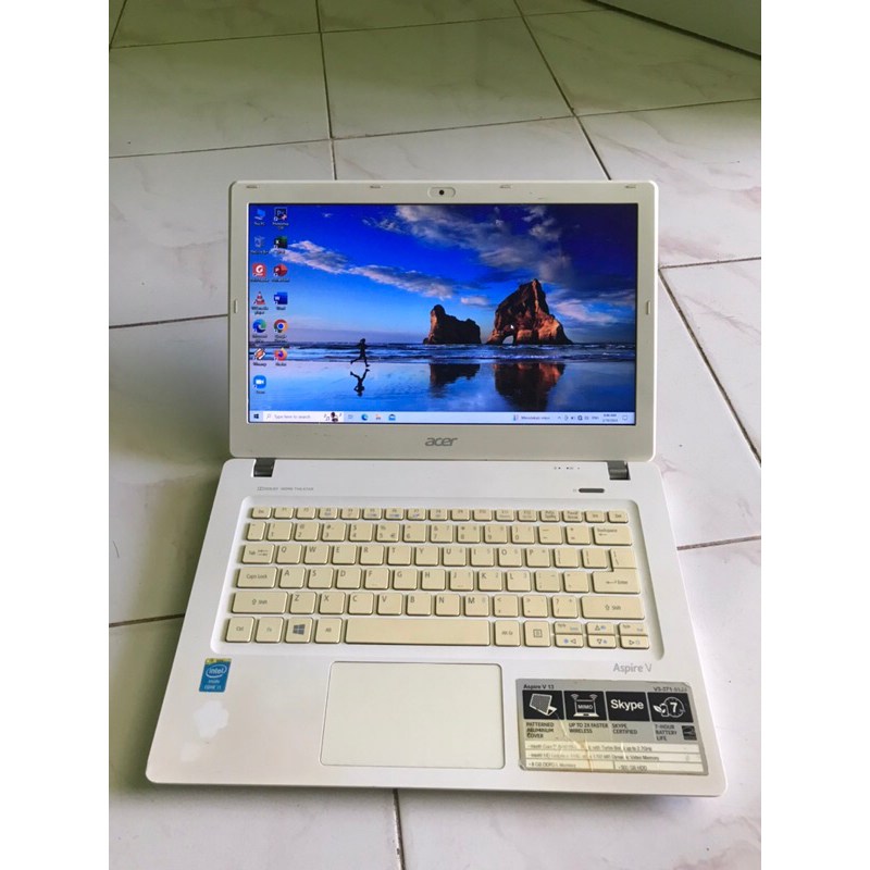 laptop acer v3-371    slim ringan