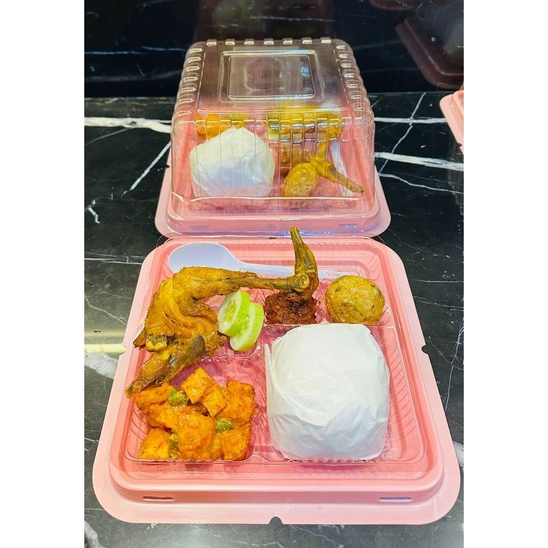Mika Tumpeng kotak warna pink 20cmx20cm +alas sekat 5+sendok putih susu isi 10set