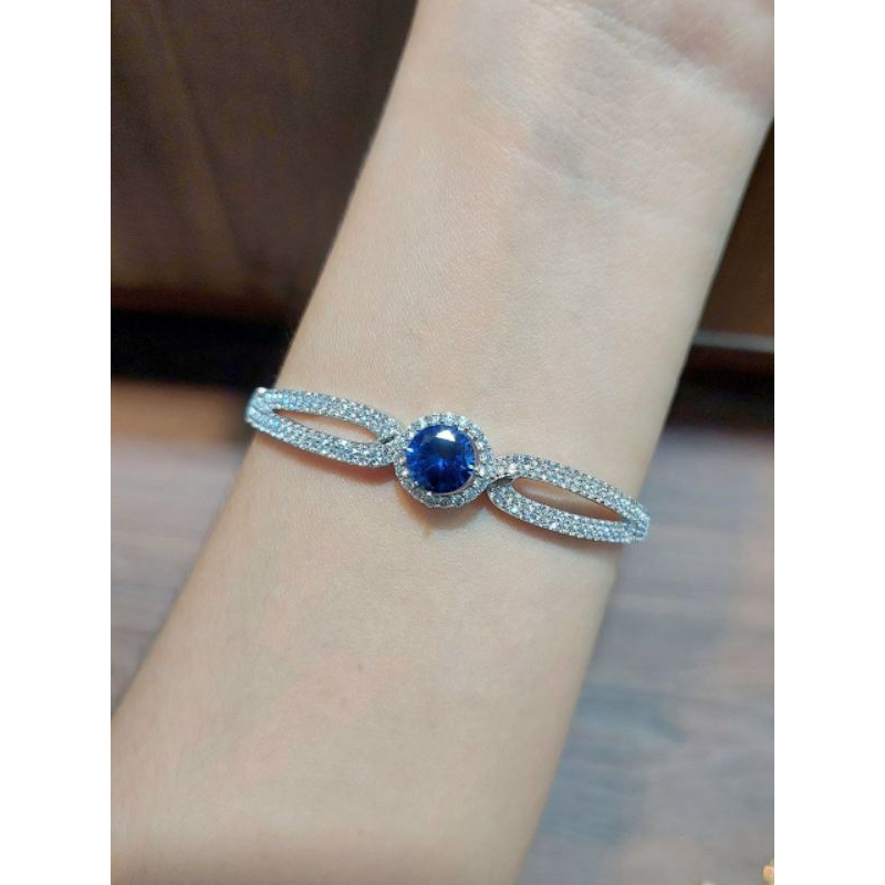 Gelang Kaku Oval Batu Biru 10.03 Gram 750 17k Emas Putih (GH66)