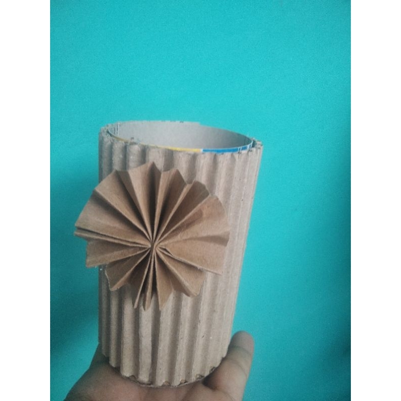 

Tempat pensil dari kardus prakarya kerajinan tangan