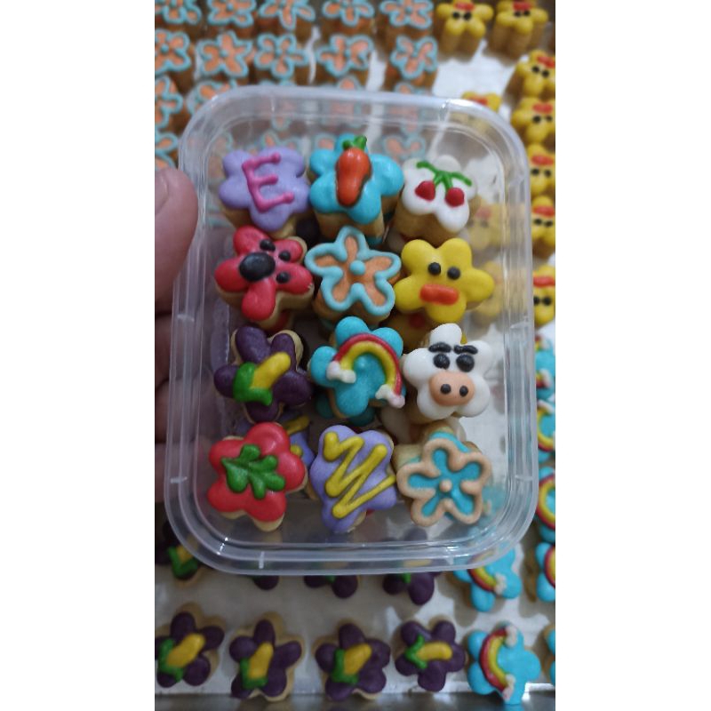 

kukis karakter icing sugar kukis renyah