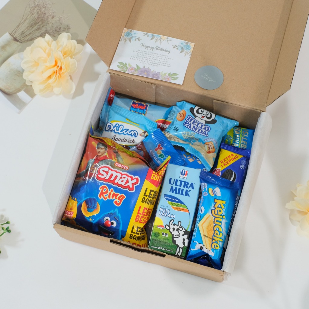 

HAMPERS SNACK BIRU GRATIS CETAK FOTO DAN KARTU UCAPAN