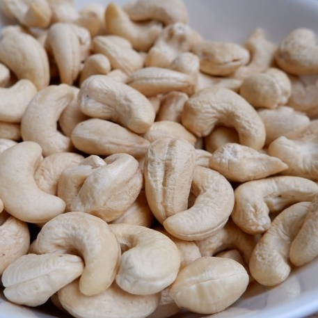 

KI3 Kacang Mede Mentah Mete Super Mentu Utuh 1Kg W32 Mede Wonogiri