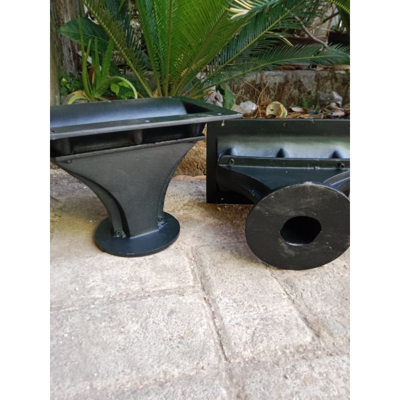 HORN LINE ARRAY MODEL JBL17x27