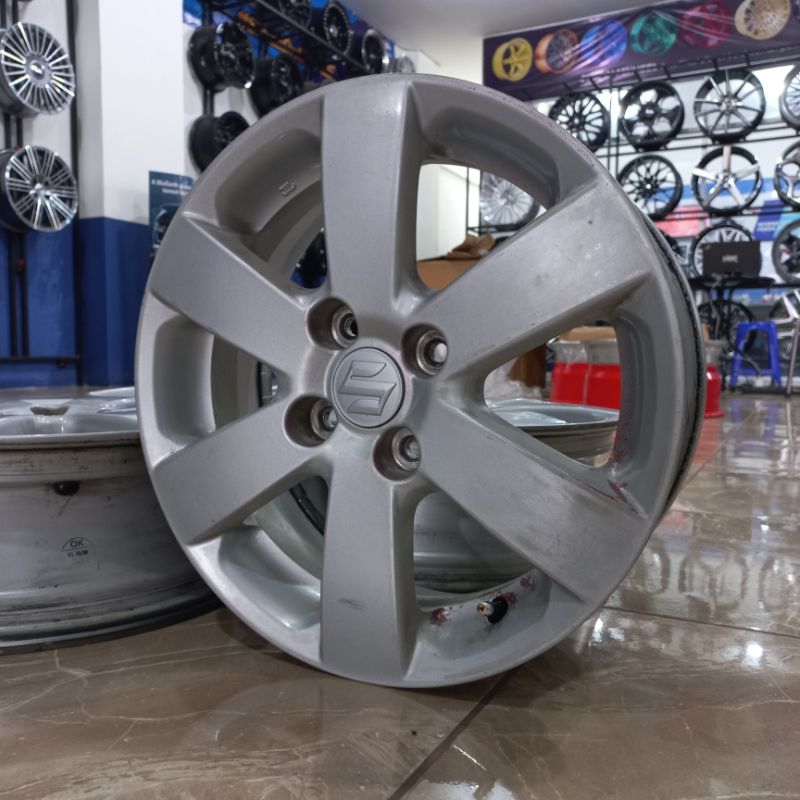 VELG MOBIL BEKAS 1 SET VELG SWIFT R15 BAUT 4X100 LEBAR 5.5