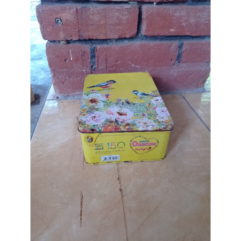 Kaleng Vintage 150 Thn Nestle, Barang Jadul, Barang Vintage Murah