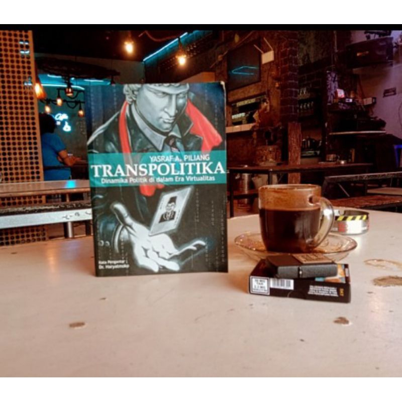 Yasraf Amir Piliang | Dunia yang Dilipat | Transestetika: Seni dan Simulasi Realitas | Semiotika dan