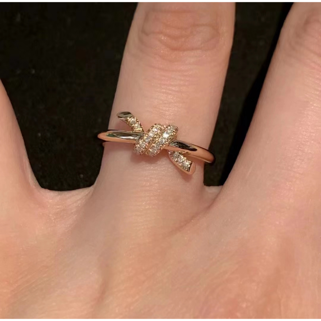 Cincin berlian twist Tfn EMAS 17k AU750