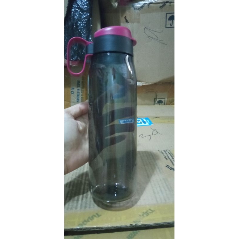 Tupperware h2go uk750ml hitam original