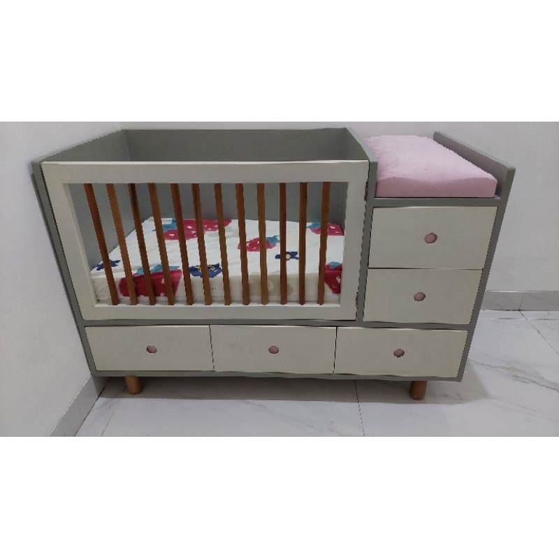 Ranjang Bayi dengan Laci free kasur