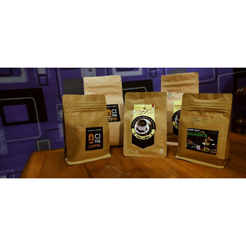 

Kopi suka, cikal, arabica. Kopi asli dari gunung manglayang ukuran 100gr variasi wine