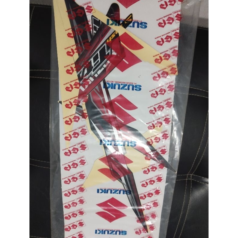 Striping Smash Titan black 2011 sgp