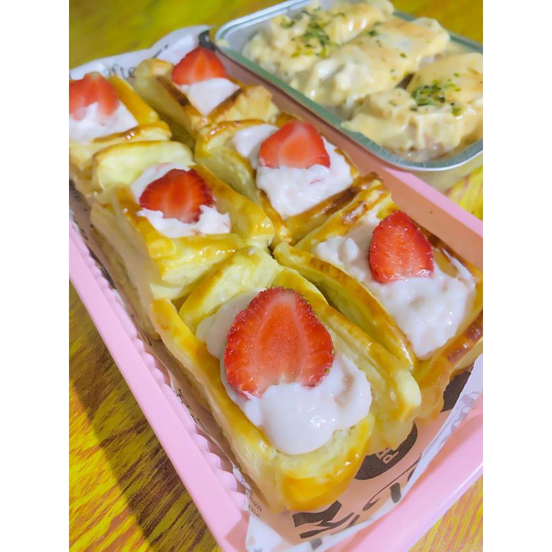 

Strawberry Puff
