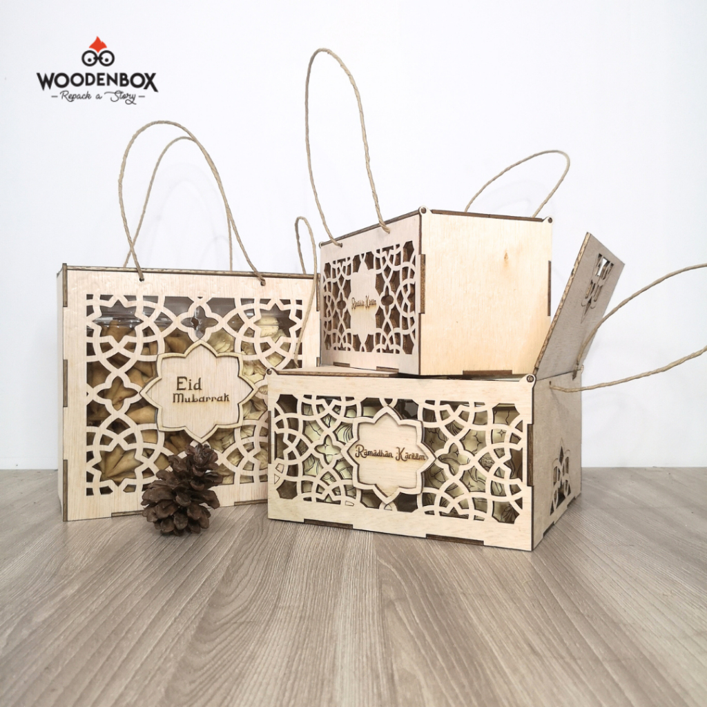 

Box Hampers Premium Kayu Bisa Isi toples Lebaran Bisa Custom