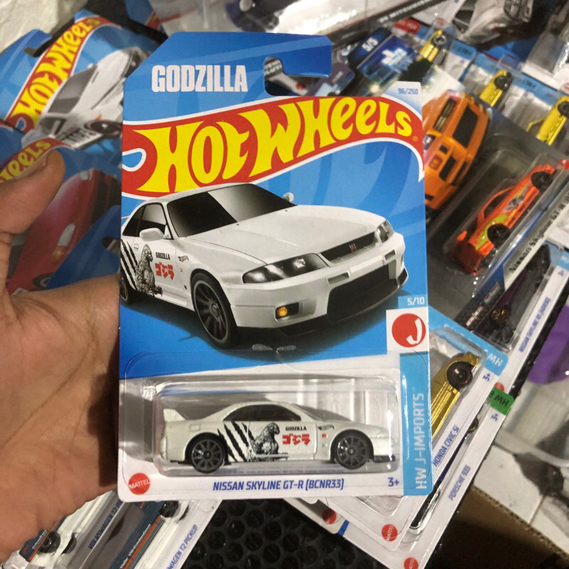 hotwheels godzilla r33
