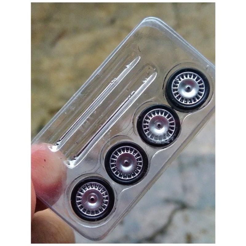 INNO 64 Mercedes-Benz 190 E EVO Variant