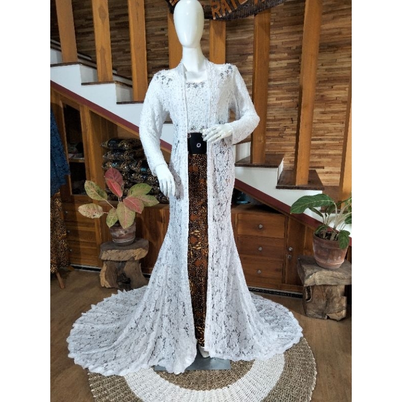 kebaya pengantin putih / kebaya kutubaru slim ekor / berpayet ful