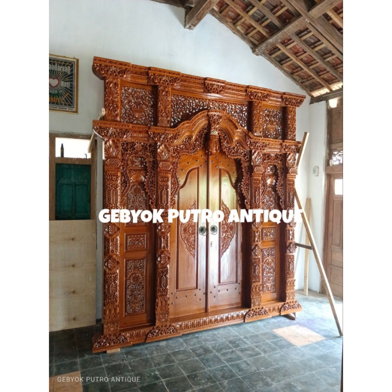 PINTU GEBYOK UKIR 2.6  METER UKIRAN 3 DIMENSI FINISHING NATURAL