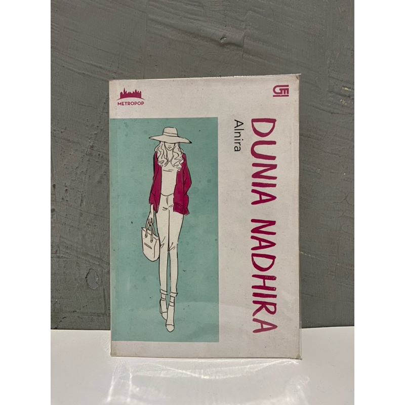 

Dunia Nadhira (novel bekas) +bonus 1 buku