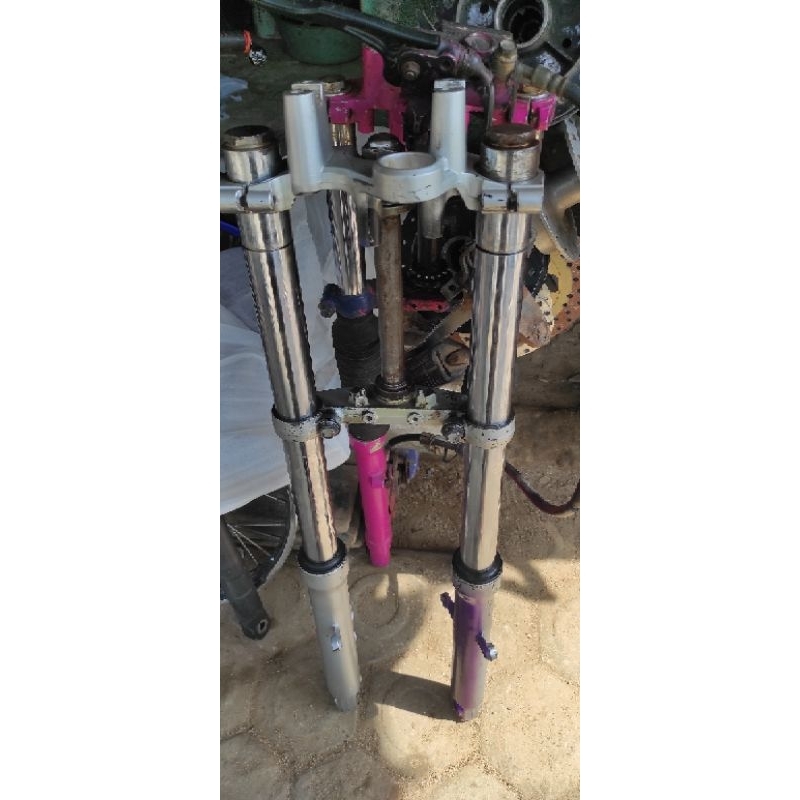 Shock depan Yamaha Byson original asli copotan kondisi seken  ORI as aman sil aman tidak bocor