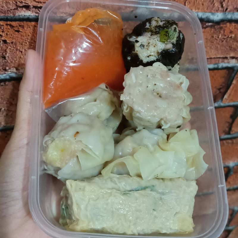 

Dimsum Spesial Komplit isi 10 (2 Moza, 2 puyuh, 2 nori, 2 udang, 2 kulit tahu)