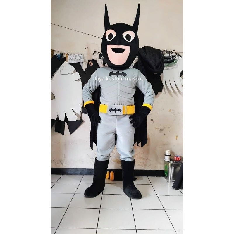 kostum badut batman