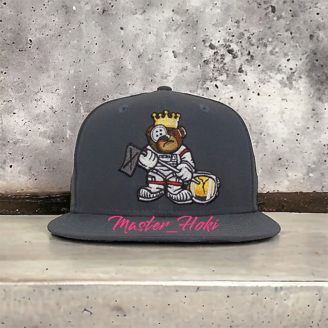 NEW ERA X JUSTFITTED BERLIN BEAR LOGO ASTRONAUT