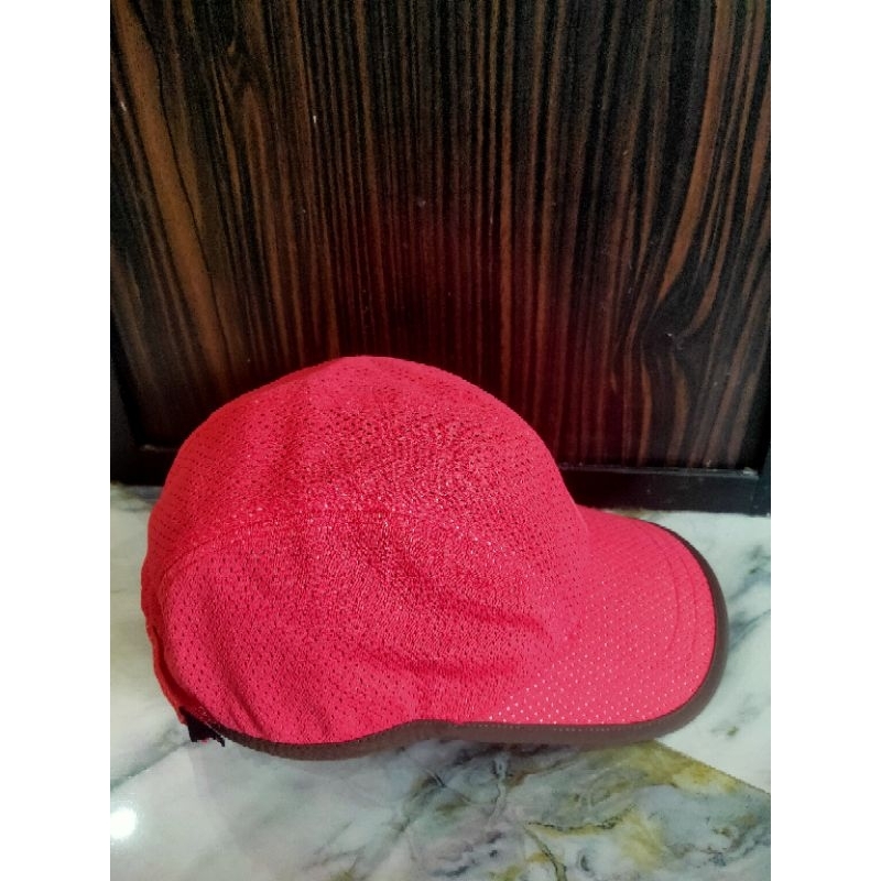 topi gunung redface