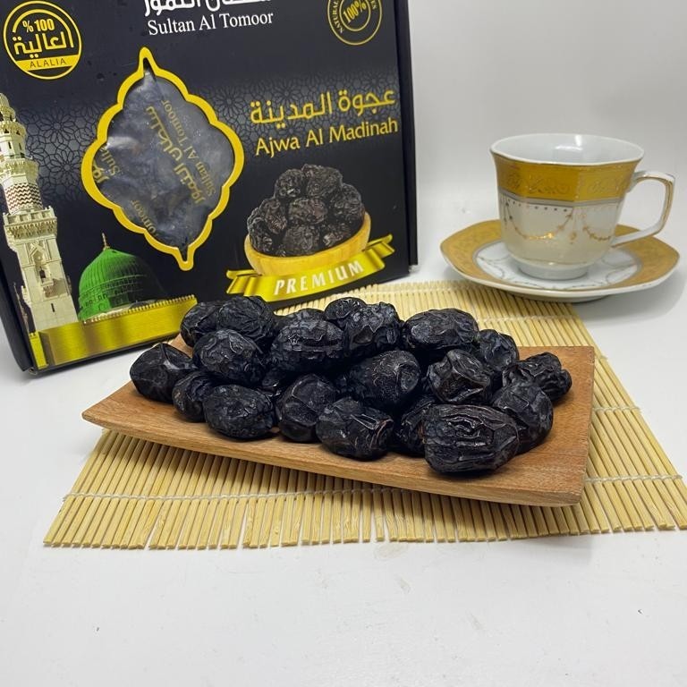 

Kurma Ajwa / Kurma Nabi Kemasan 1 kg Original Saudi premium [Exp 2027]