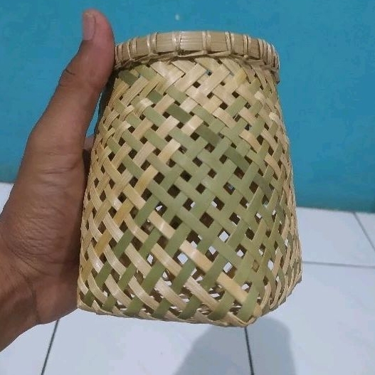 kepis bambu Korang anyaman bambu tempat ikan