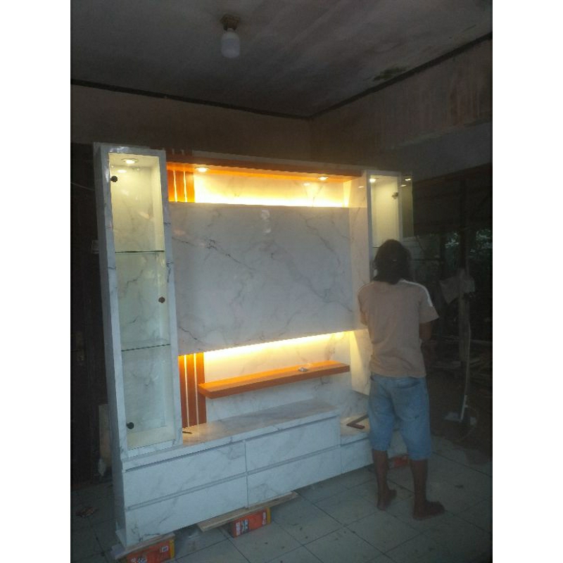 backdrop tv penyekat ruangan hpl