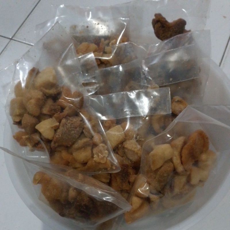 

bakyuphok(lemak babi gurih)
