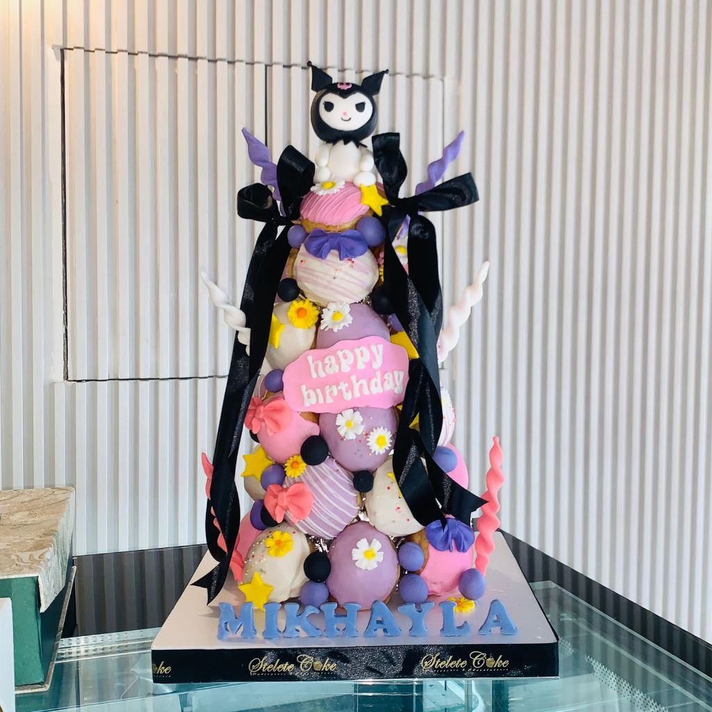 

Donat Tower/ Birthday Cake Tema Sanrio Kuromi / Kue Ultah Murah / Kuromi Cake