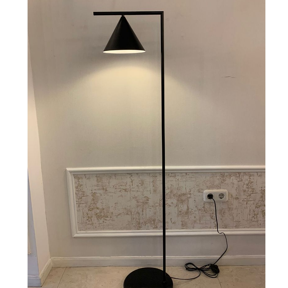 Lampu hias Ruang Tamu / Lampu Sudut Sofa / Lampu standing / Floor lamp / lampu Gantung Satnding Sudu
