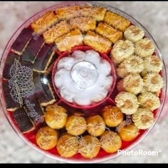 

Kue Lebaran Kuker Mix komplit