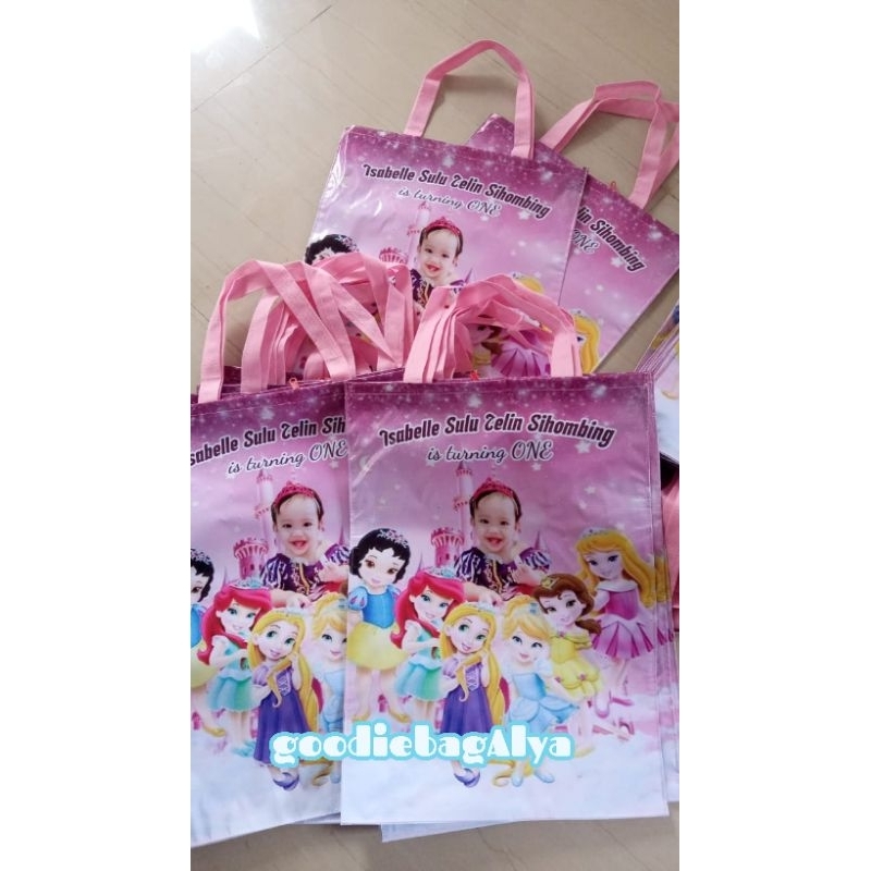 

GIANT POUCH SNACK ULTAH RESLETING+TALI TENTENG