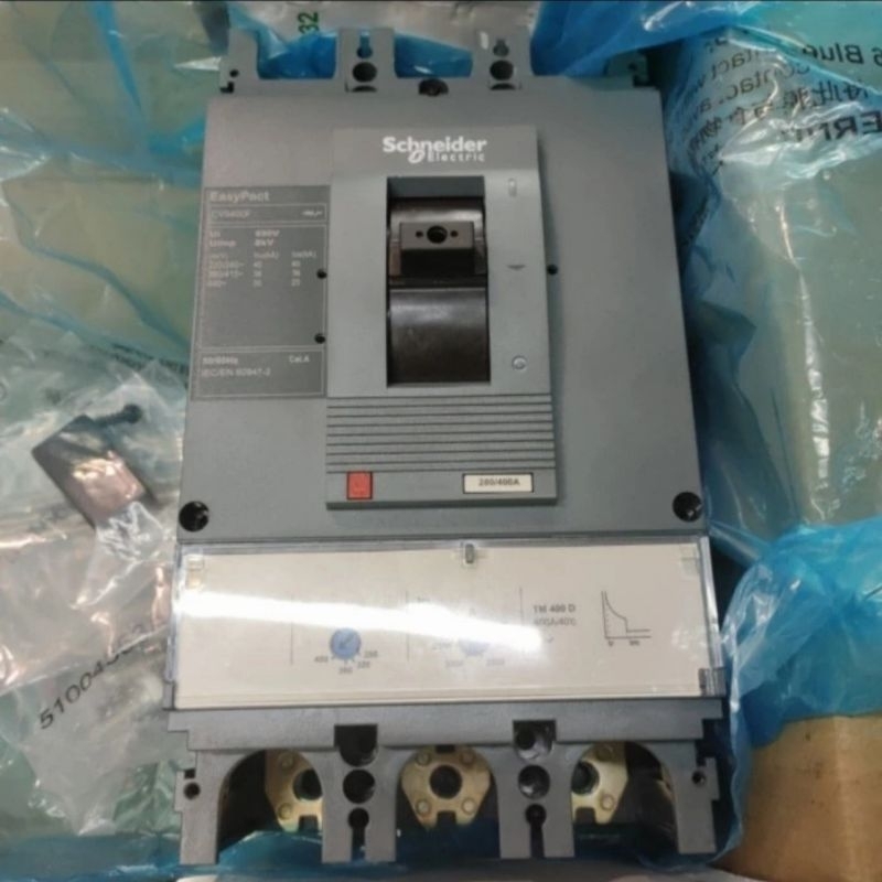 MCCB SCHNEIDER CVS600F 3P 600A 36KA