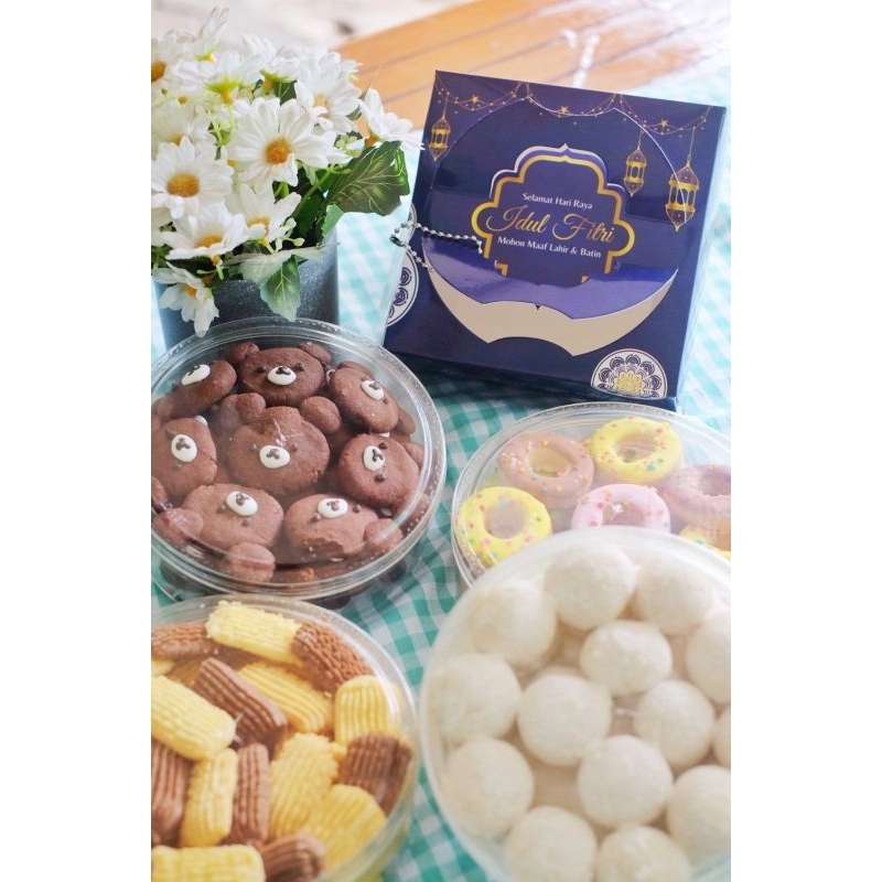 

PAKET LEBARAN ISI 1 TOPLES KUE