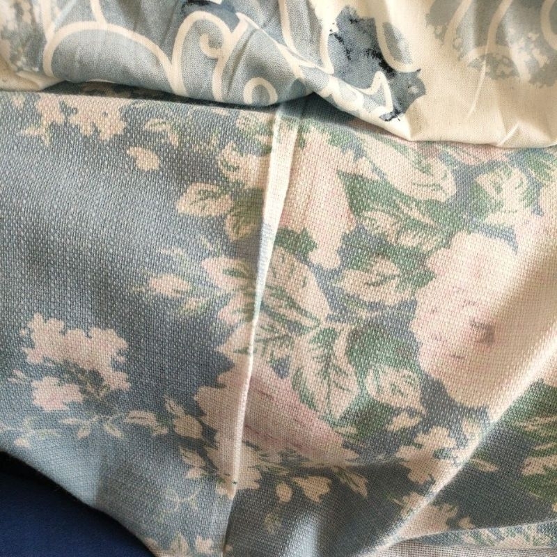 KAIN KILOAN KATUN RAMI MOTIF BUNGA KOTAK