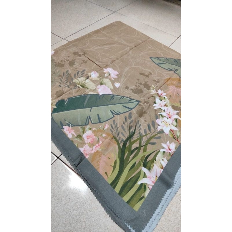 KERUDUNG SEGI EMPAT VOAL MOTIF 130X130